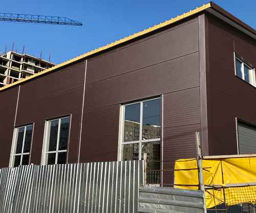 Wall and roof panels with straight edge